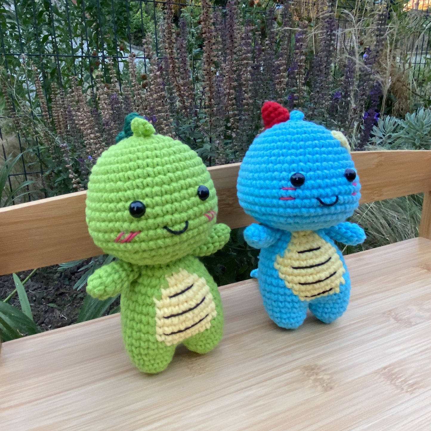 Porte-clés Dinosaure Mignon au Crochet Fait Main