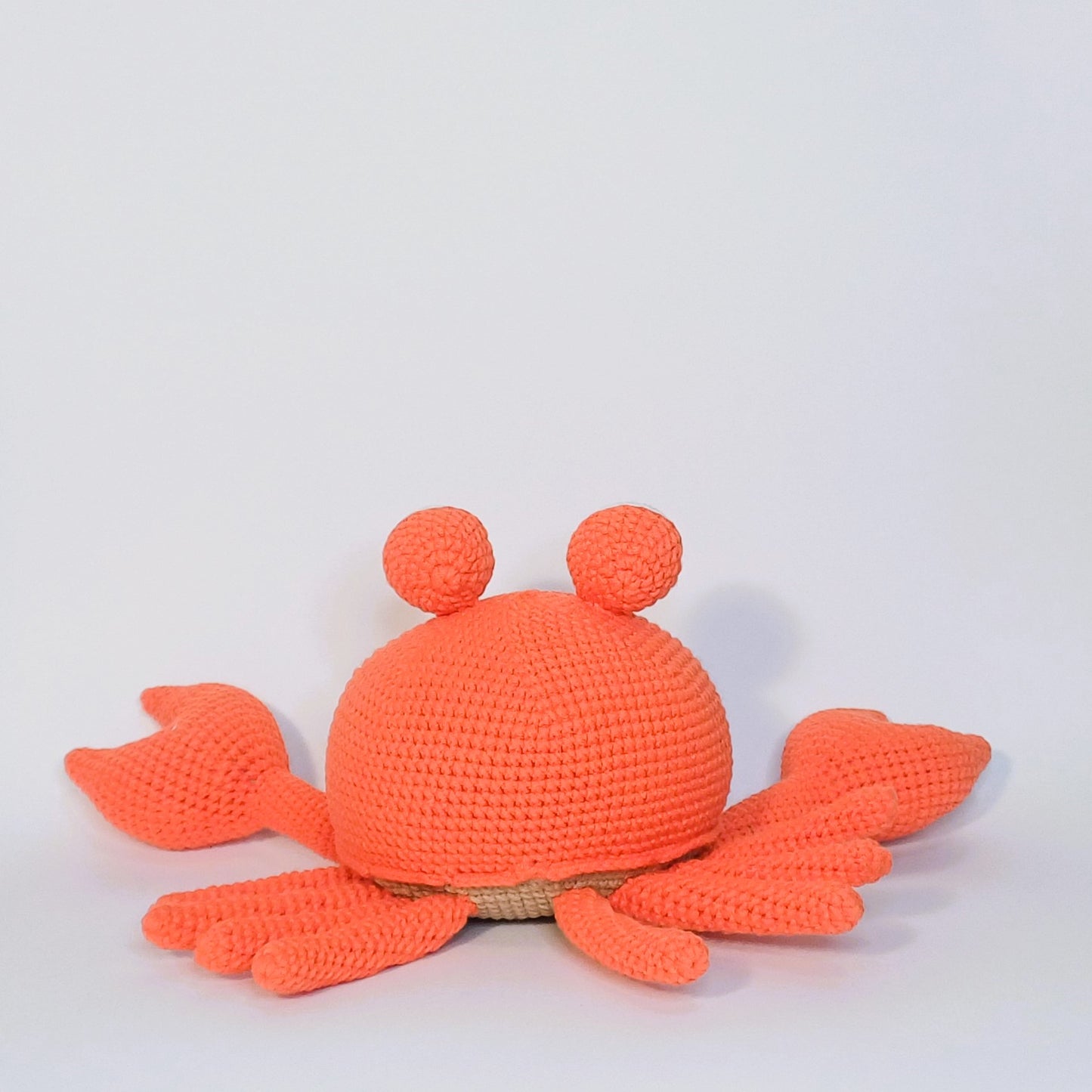 Peluche au crochet de la crabe géante