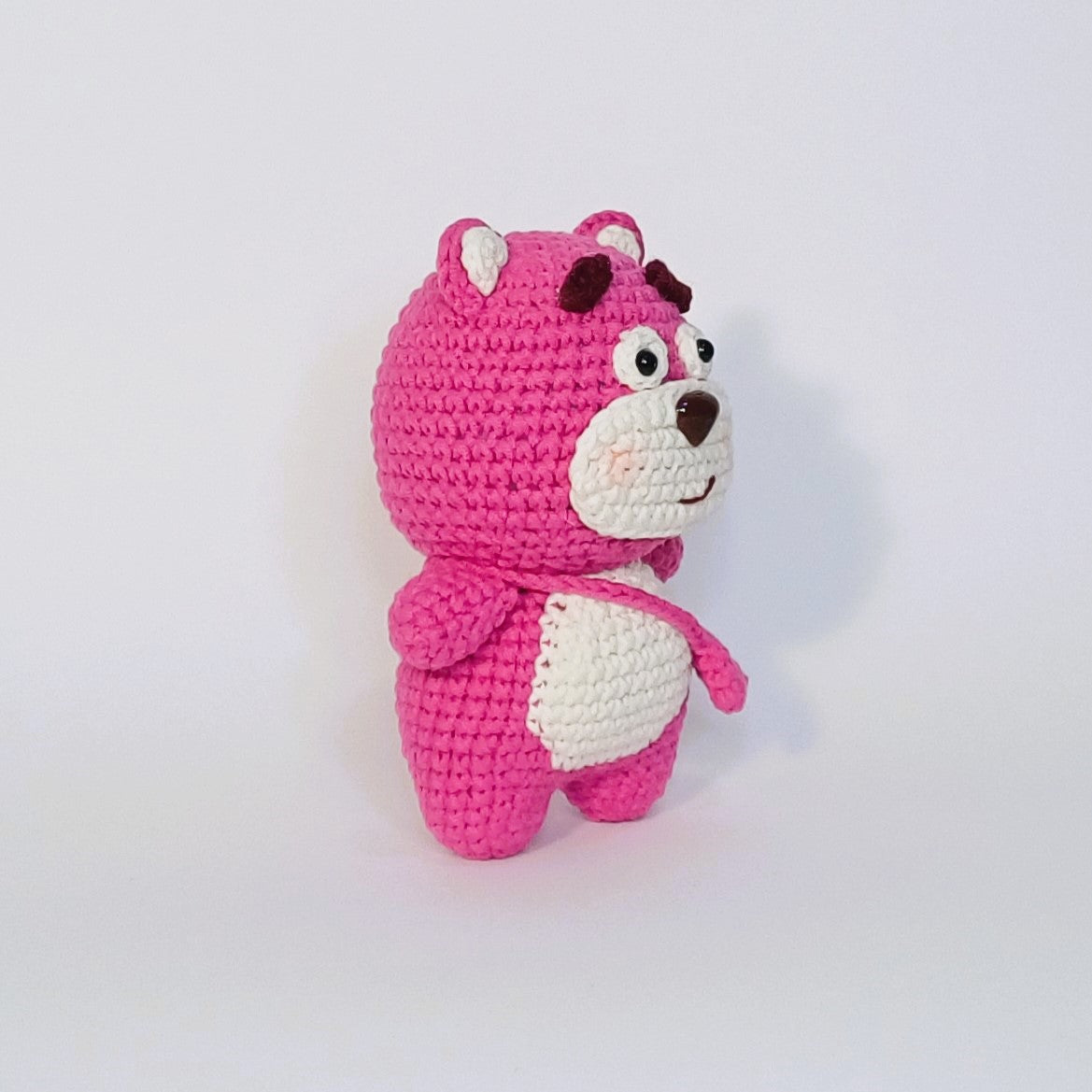 Peluche au crochet de l'adorable ours rose
