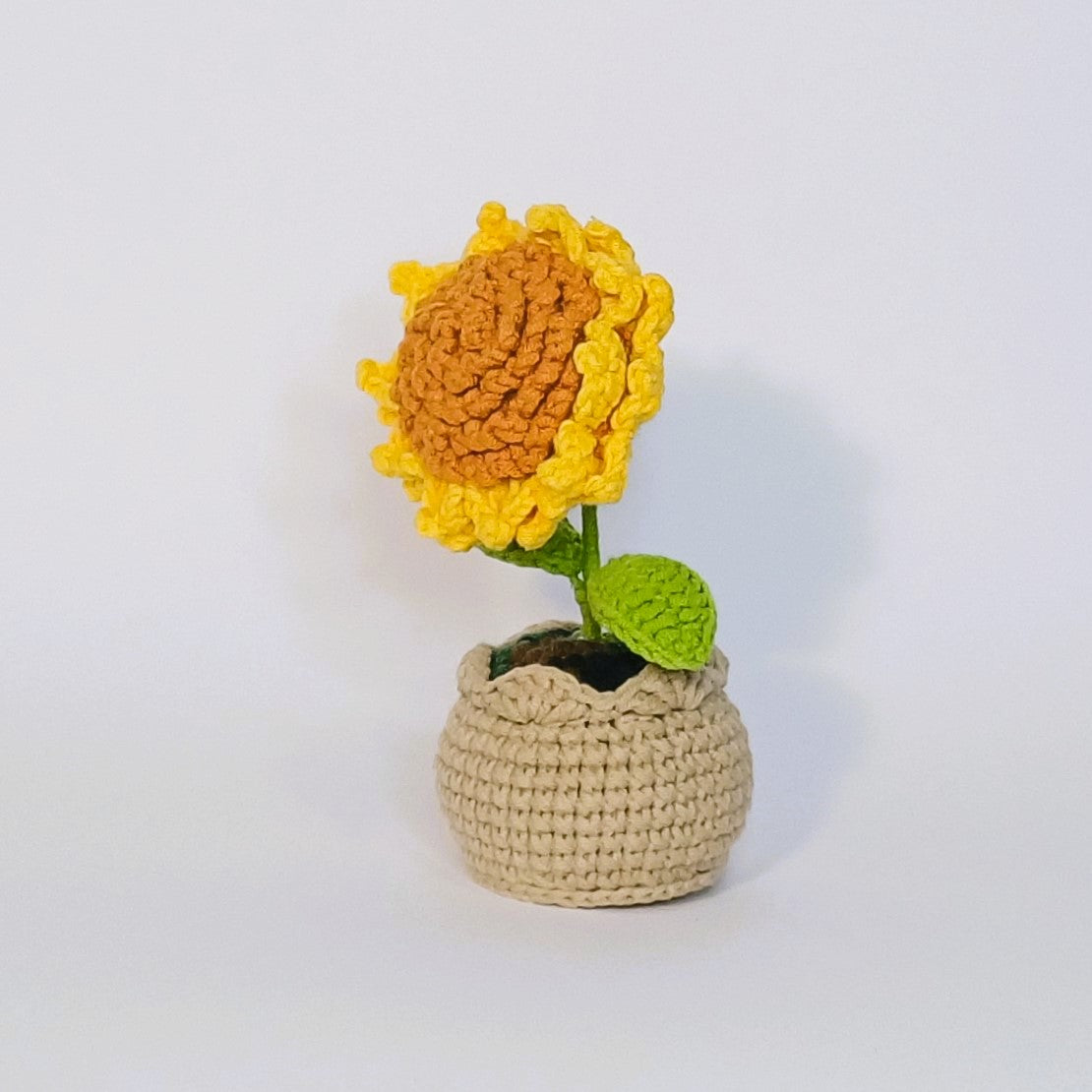 Pot de tournesol au crochet